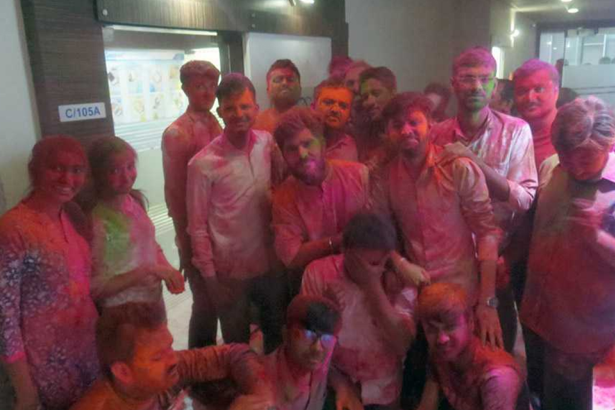 Life_at_mtpl_holi_celebration2